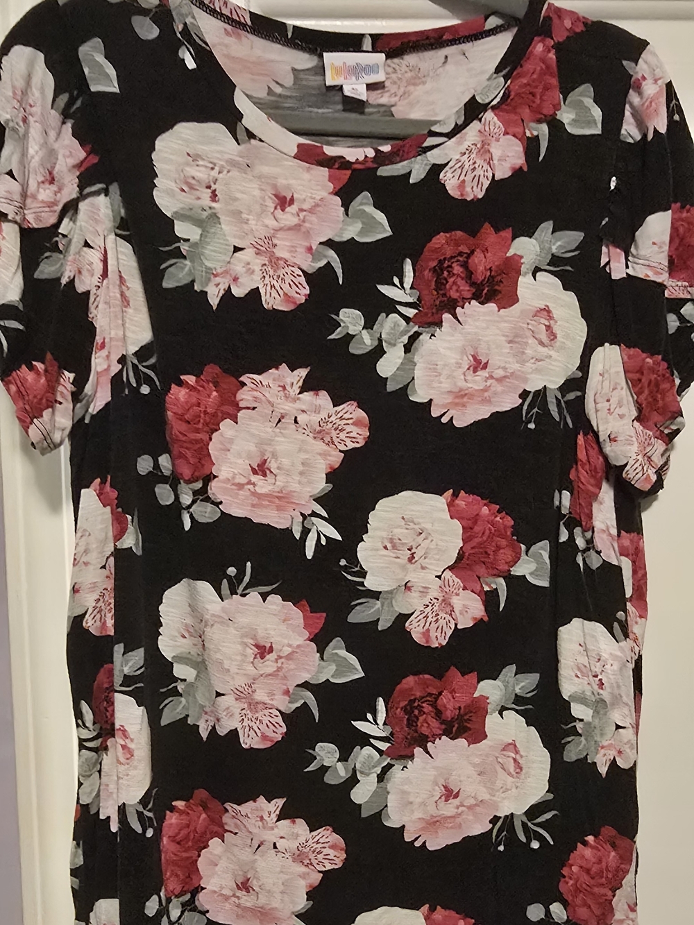 LuLaRoe Black Short Sleeve Top with Pink & Red Floral Print
